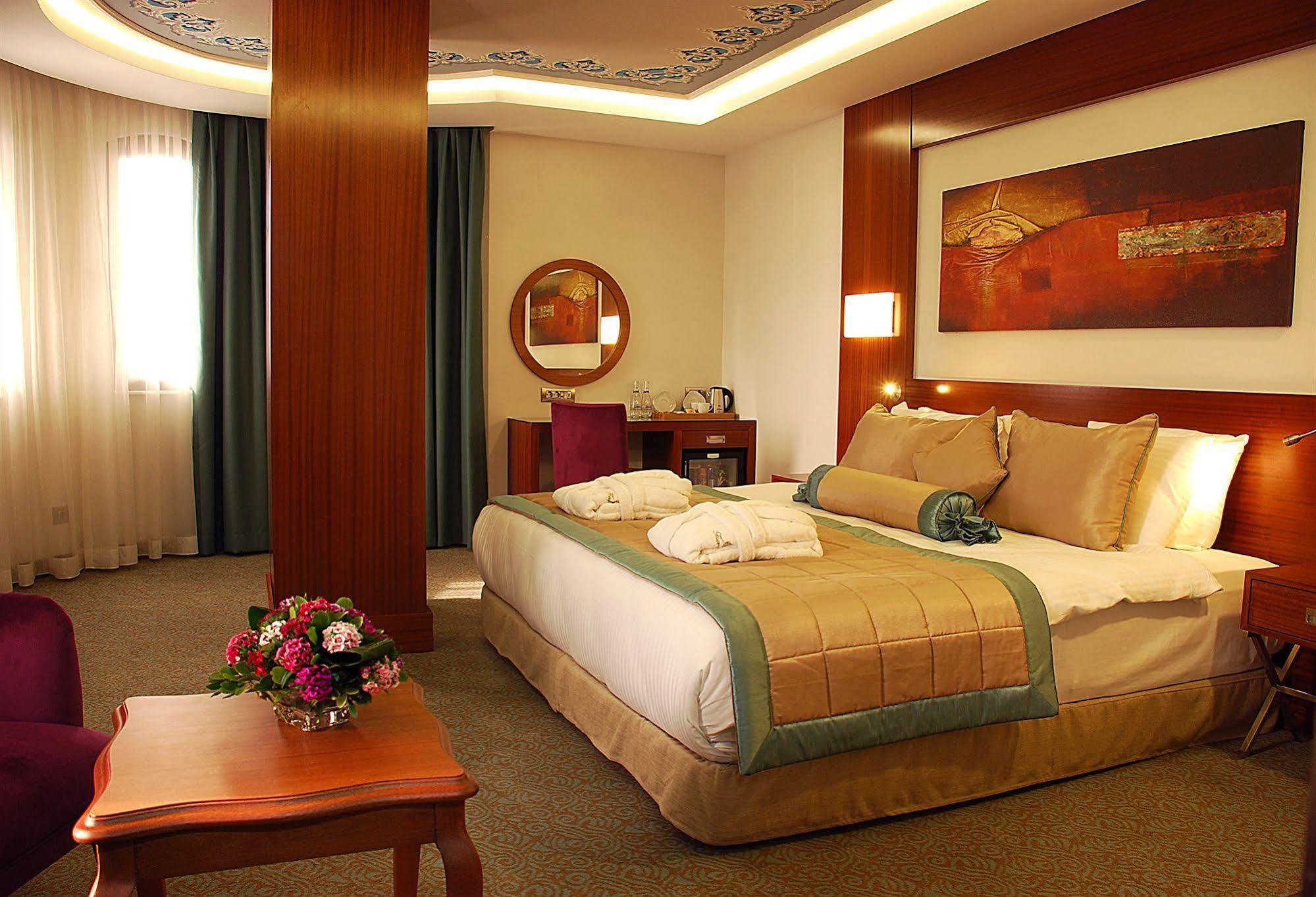 Hurry Inn Merter Istanbul Exterior foto